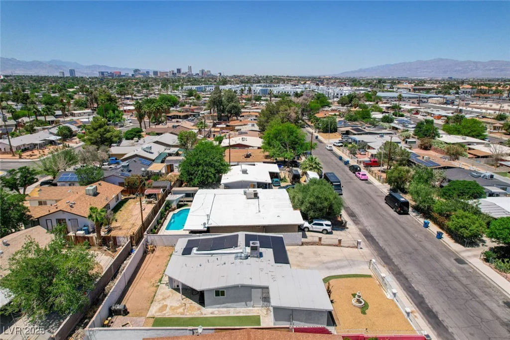 1816 Silver Birch, Las Vegas, NV 89104