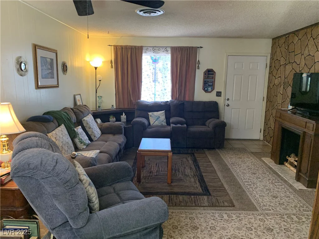 225 Dogwood, Henderson, NV 89015