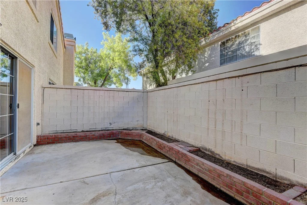 7968 Lisa Dawn, Las Vegas, NV 89147
