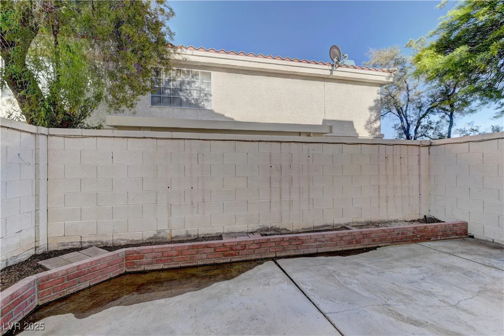 7968 Lisa Dawn, Las Vegas, NV 89147
