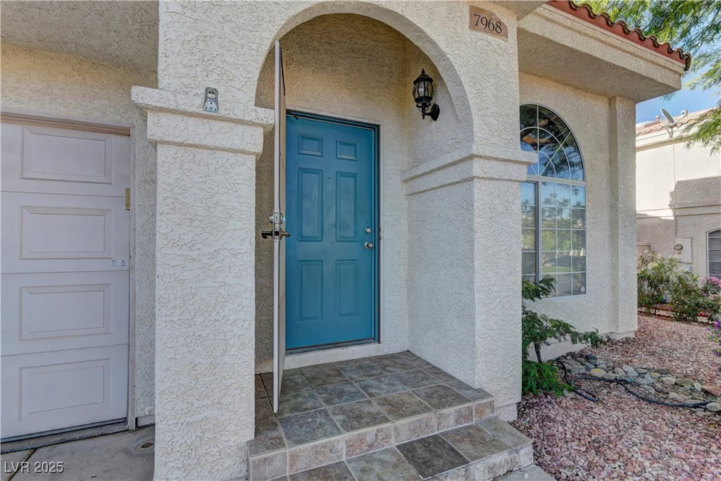 7968 Lisa Dawn, Las Vegas, NV 89147
