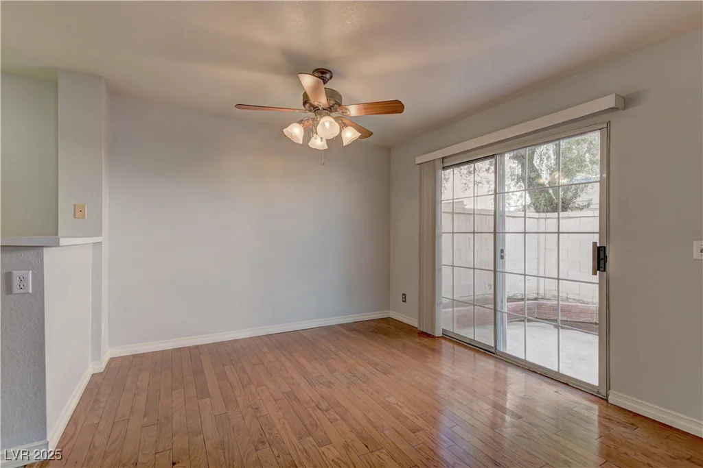 7968 Lisa Dawn, Las Vegas, NV 89147