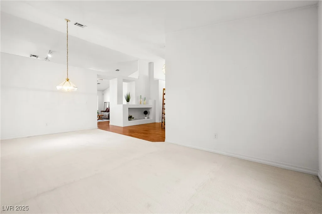 5704 Owl Butte, Las Vegas, NV 89149