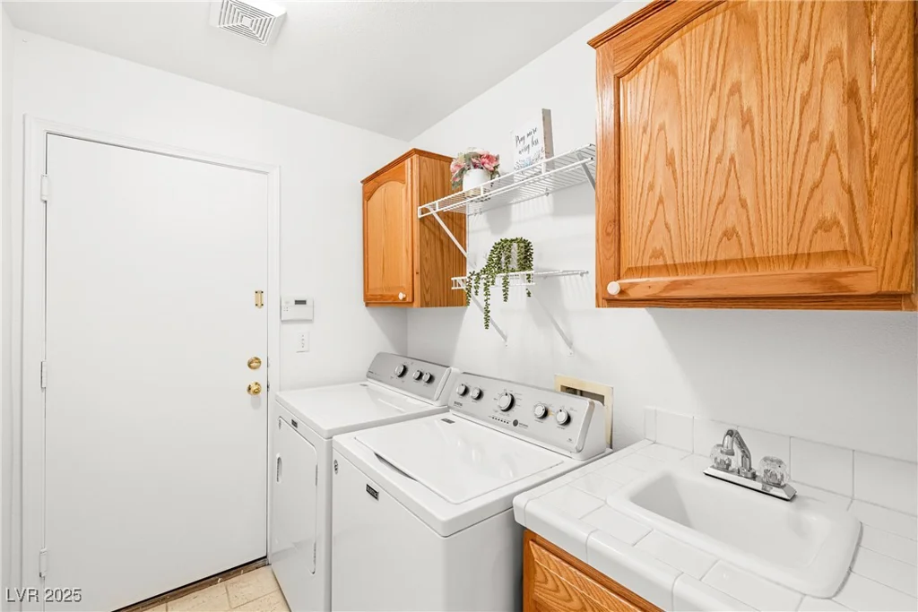 5704 Owl Butte, Las Vegas, NV 89149