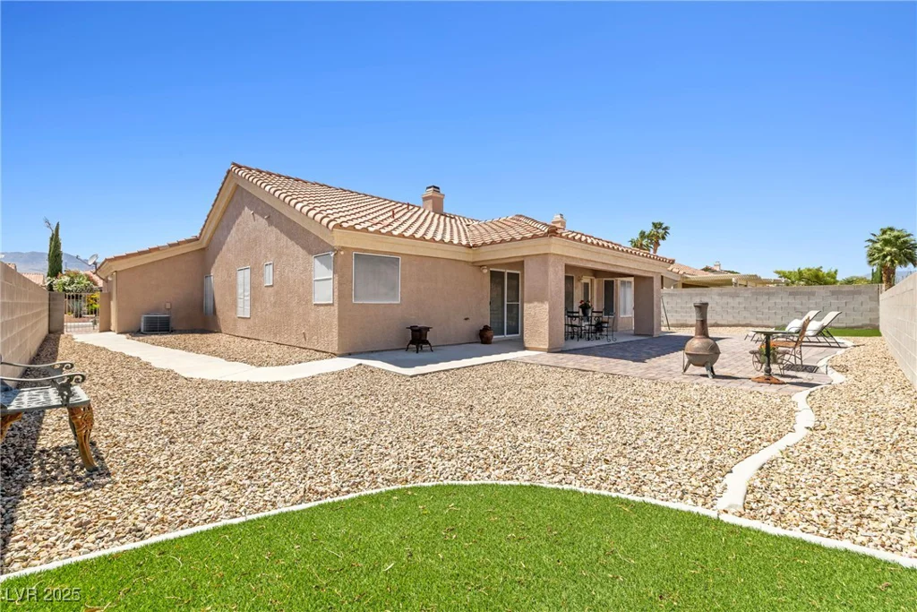 5704 Owl Butte, Las Vegas, NV 89149