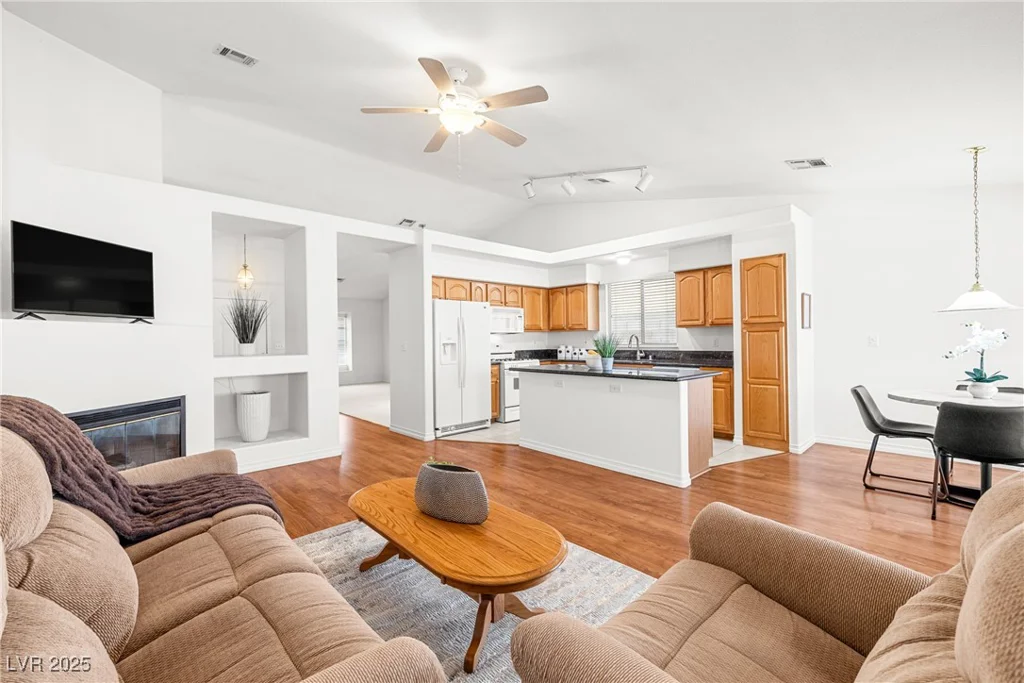 5704 Owl Butte, Las Vegas, NV 89149