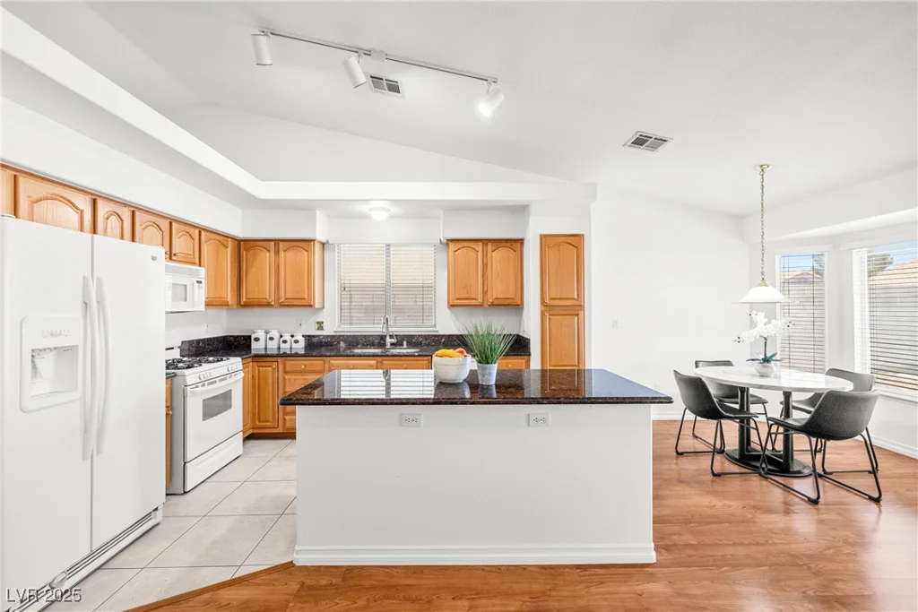 5704 Owl Butte, Las Vegas, NV 89149