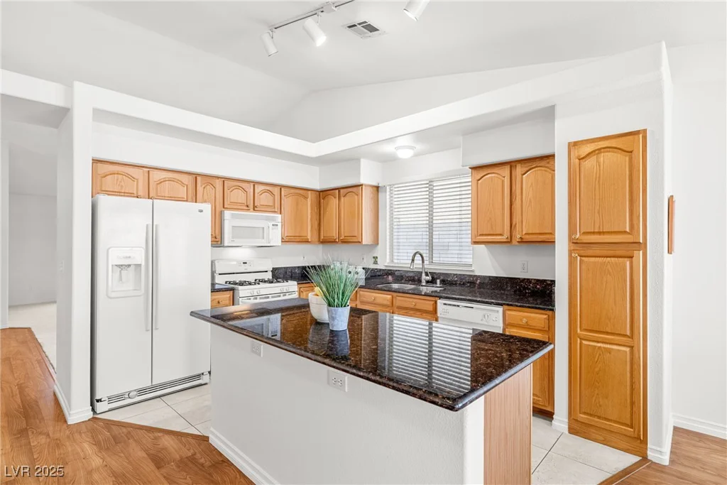 5704 Owl Butte, Las Vegas, NV 89149