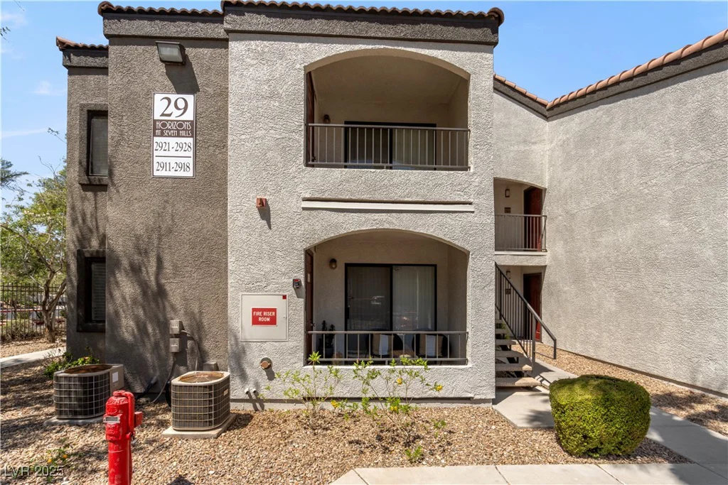 950 Seven Hills, Henderson, NV 89052