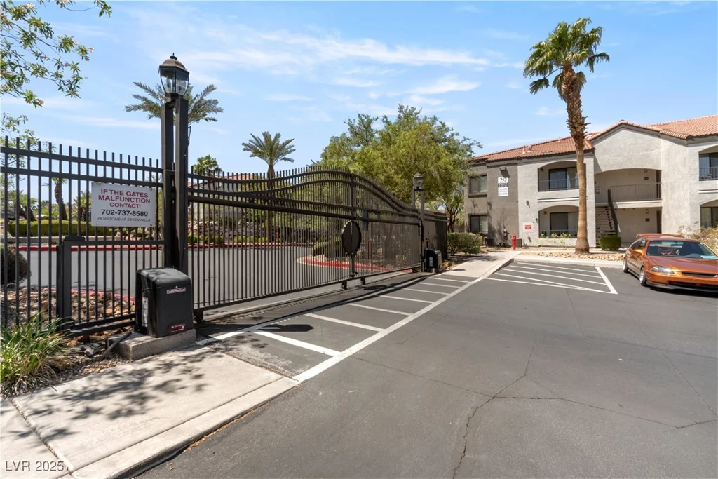950 Seven Hills, Henderson, NV 89052
