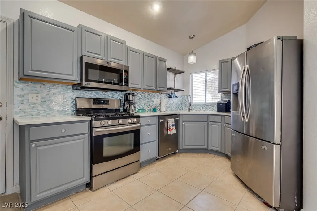 5116 Blue Onion, North Las Vegas, NV 89031