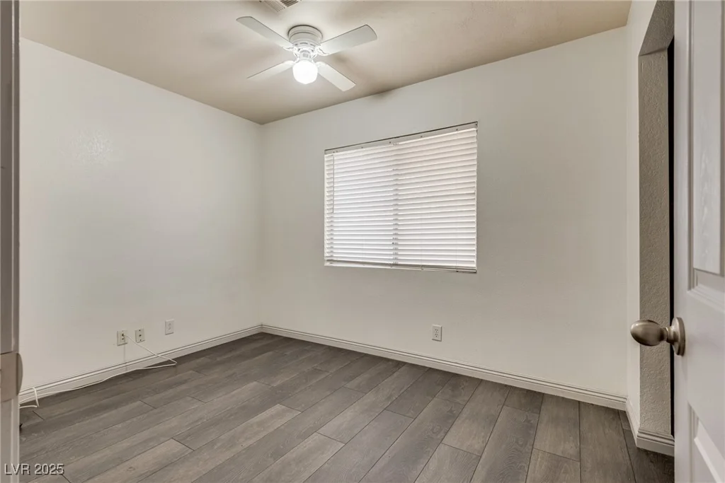 5116 Blue Onion, North Las Vegas, NV 89031