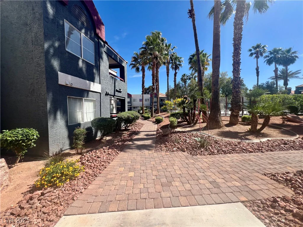8600 Charleston, Las Vegas, NV 89117