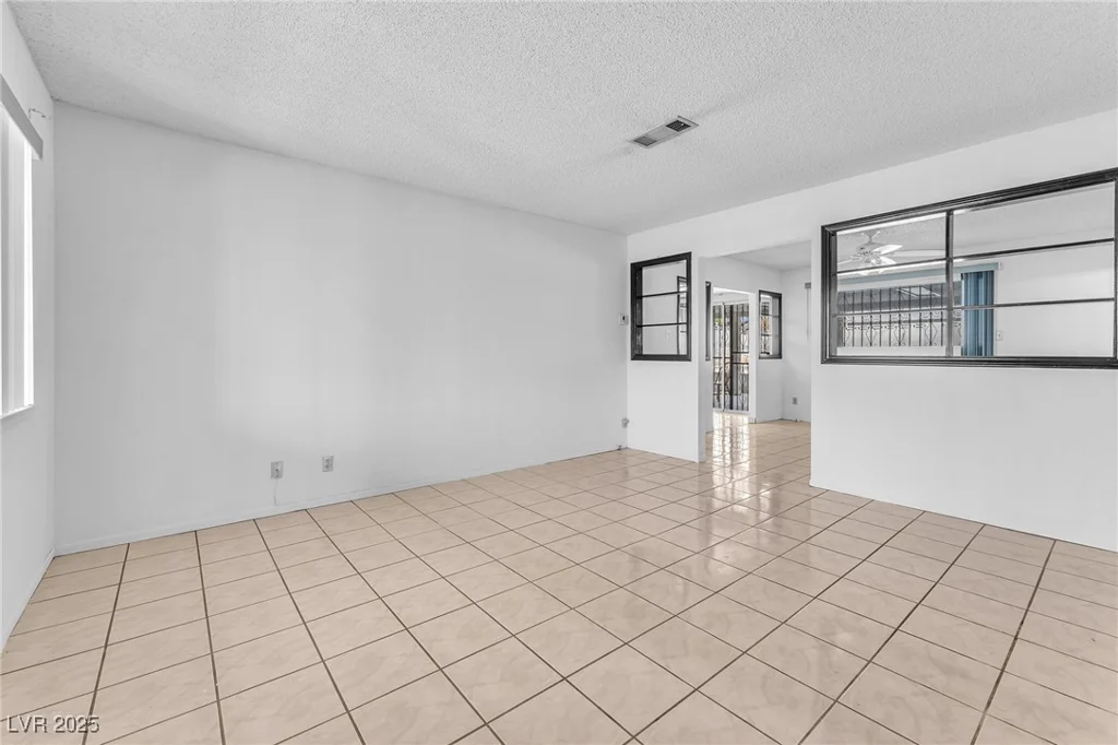 4386 El Cebra, Las Vegas, NV 89121