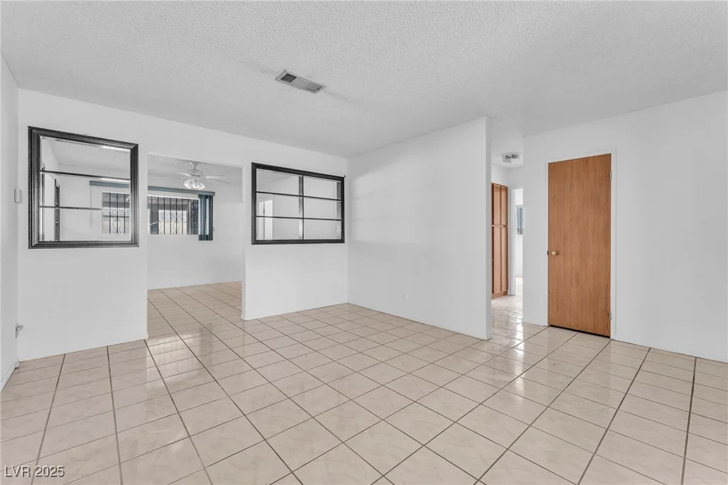 4386 El Cebra, Las Vegas, NV 89121