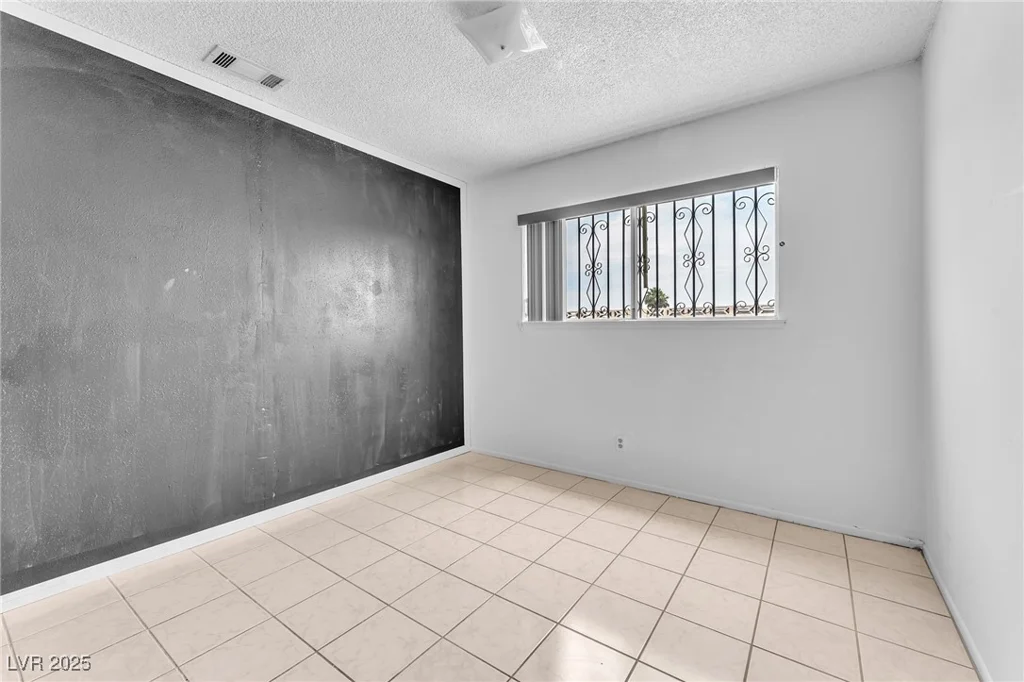 4386 El Cebra, Las Vegas, NV 89121