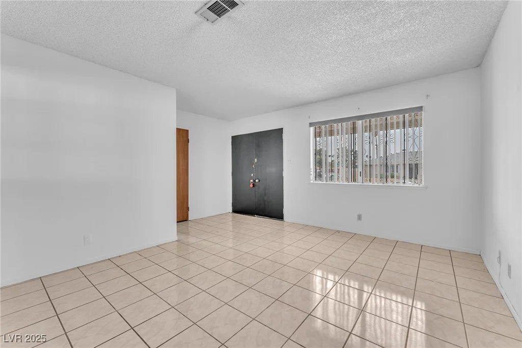 4386 El Cebra, Las Vegas, NV 89121