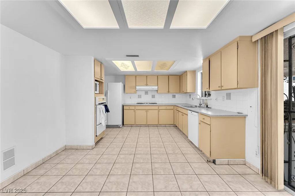 4386 El Cebra, Las Vegas, NV 89121