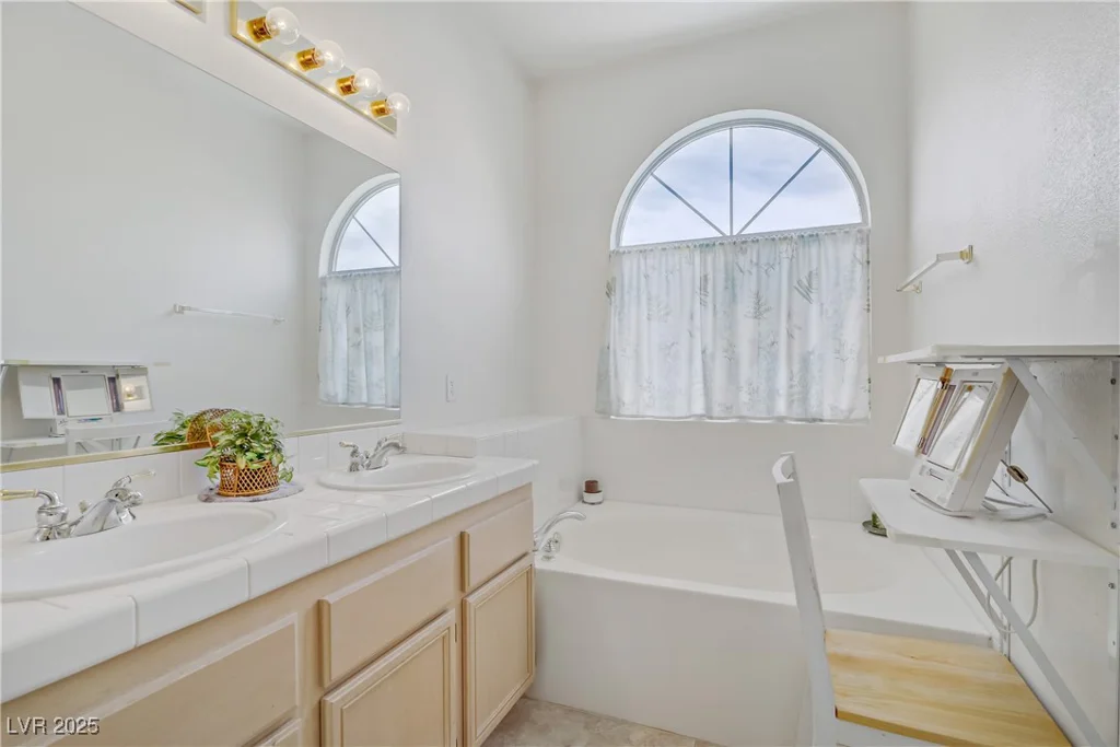 8116 Kokoma, Las Vegas, NV 89128
