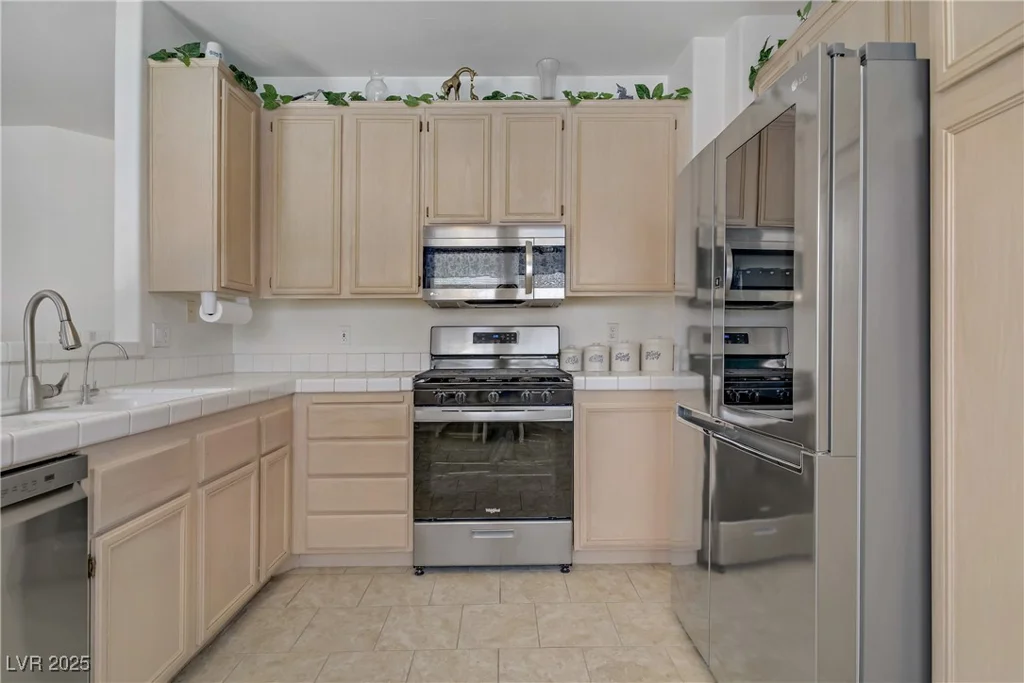 8116 Kokoma, Las Vegas, NV 89128