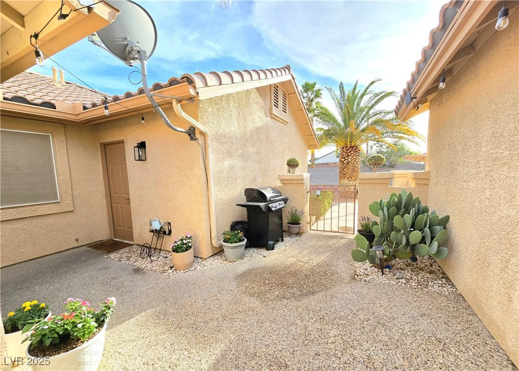 2035 Warm Springs, Las Vegas, NV 89119