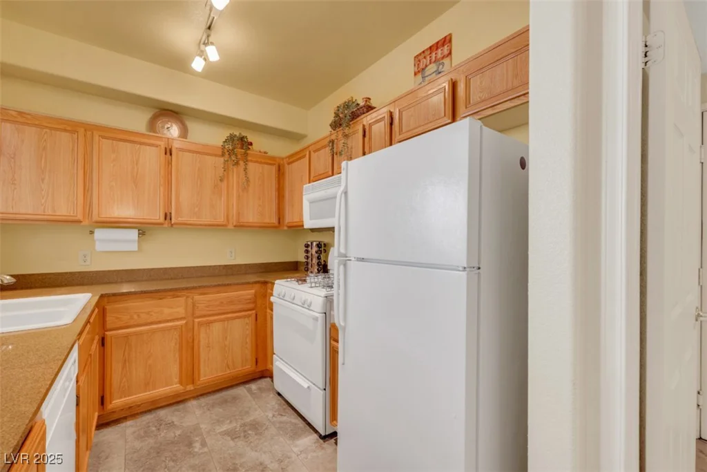 10001 Peace, Las Vegas, NV 89147
