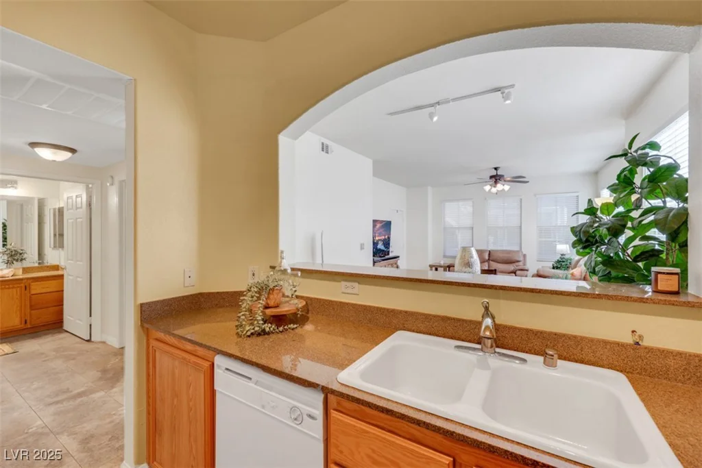 10001 Peace, Las Vegas, NV 89147