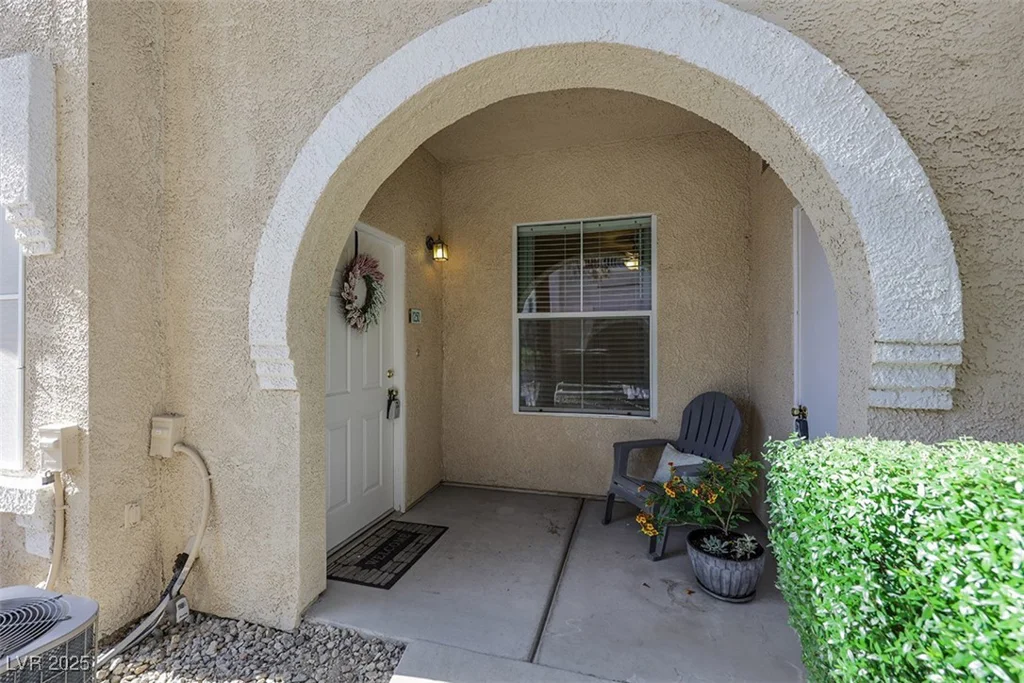 10001 Peace, Las Vegas, NV 89147