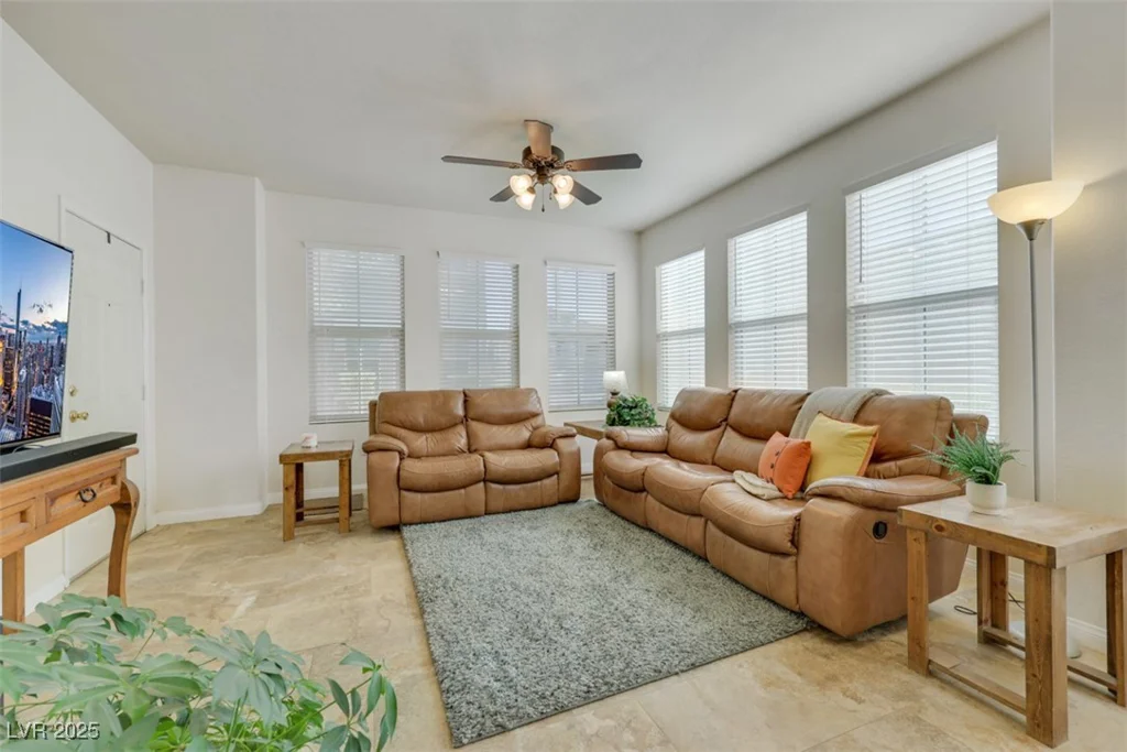 10001 Peace, Las Vegas, NV 89147