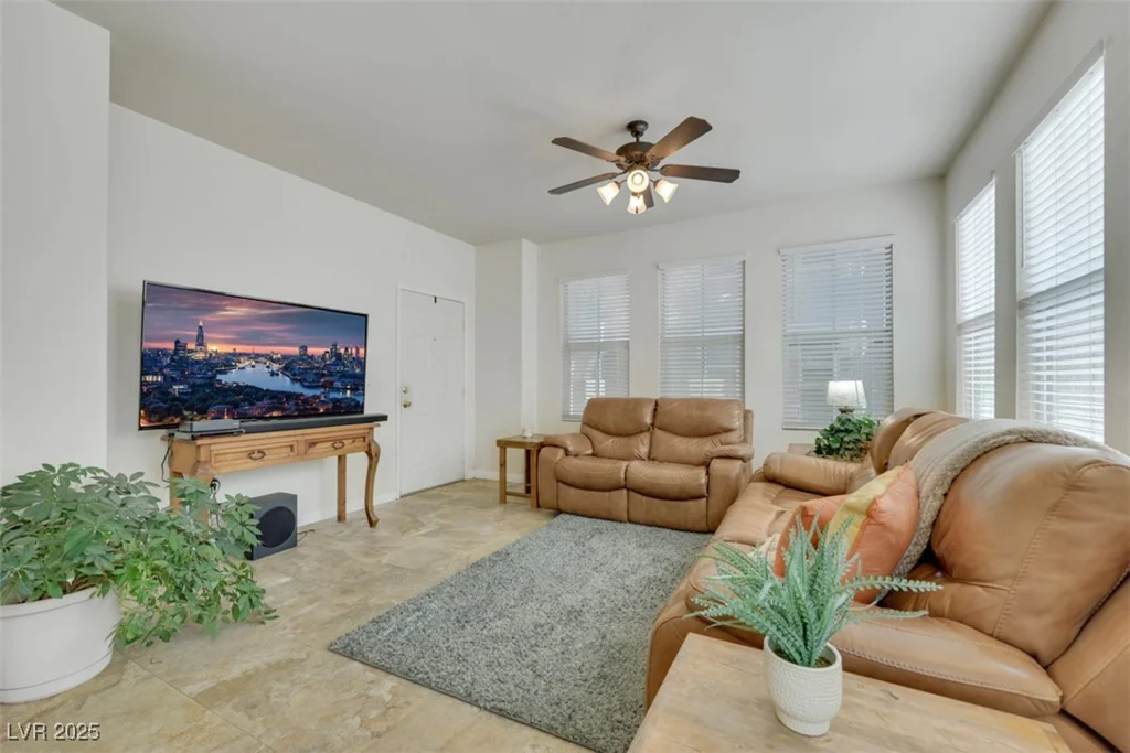 10001 Peace, Las Vegas, NV 89147