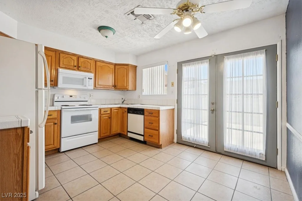 460 Crestway, Henderson, NV 89015