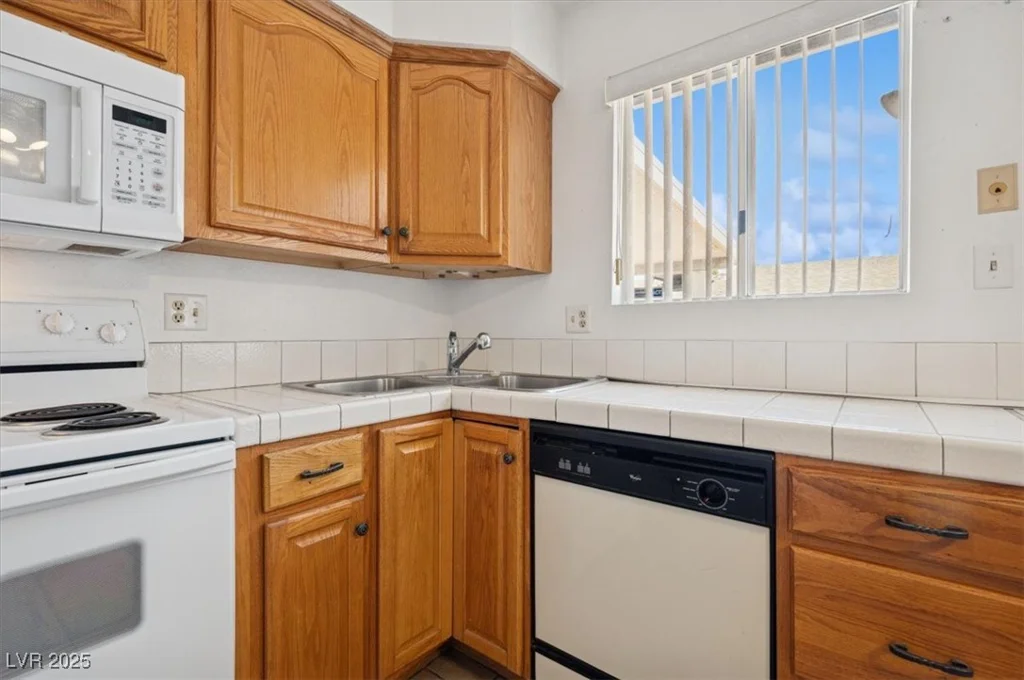 460 Crestway, Henderson, NV 89015