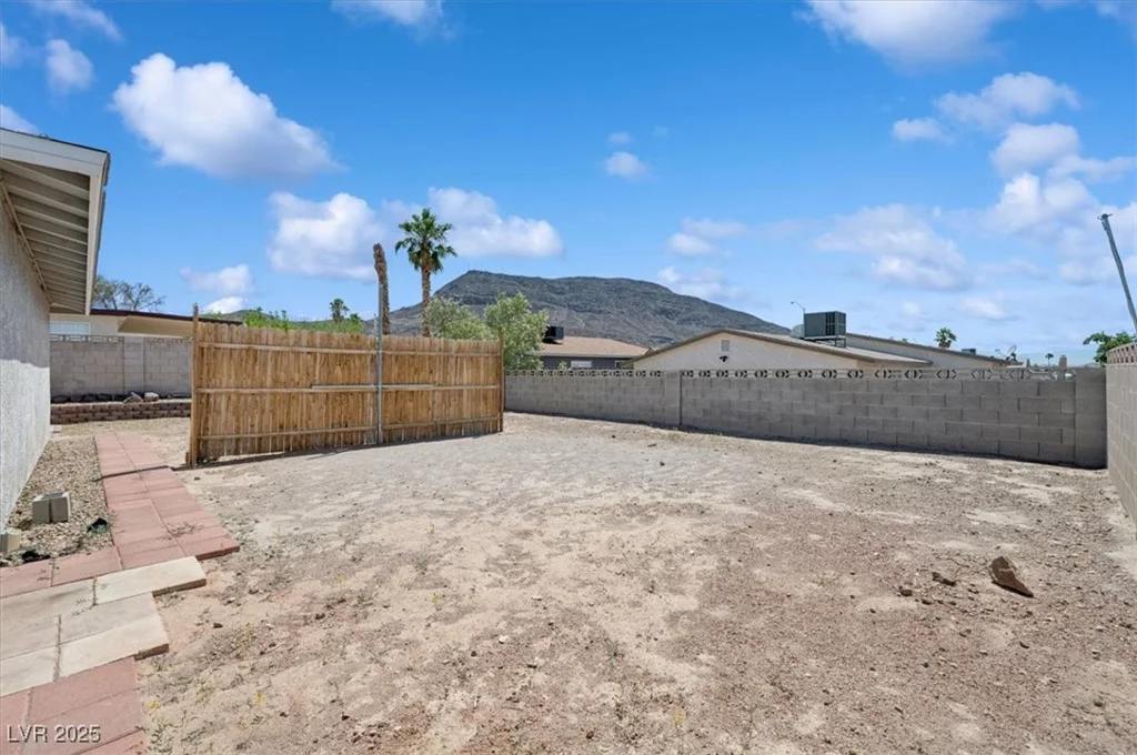 460 Crestway, Henderson, NV 89015