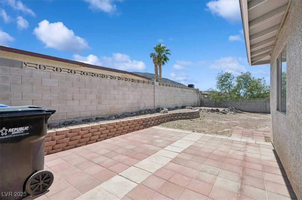 460 Crestway, Henderson, NV 89015