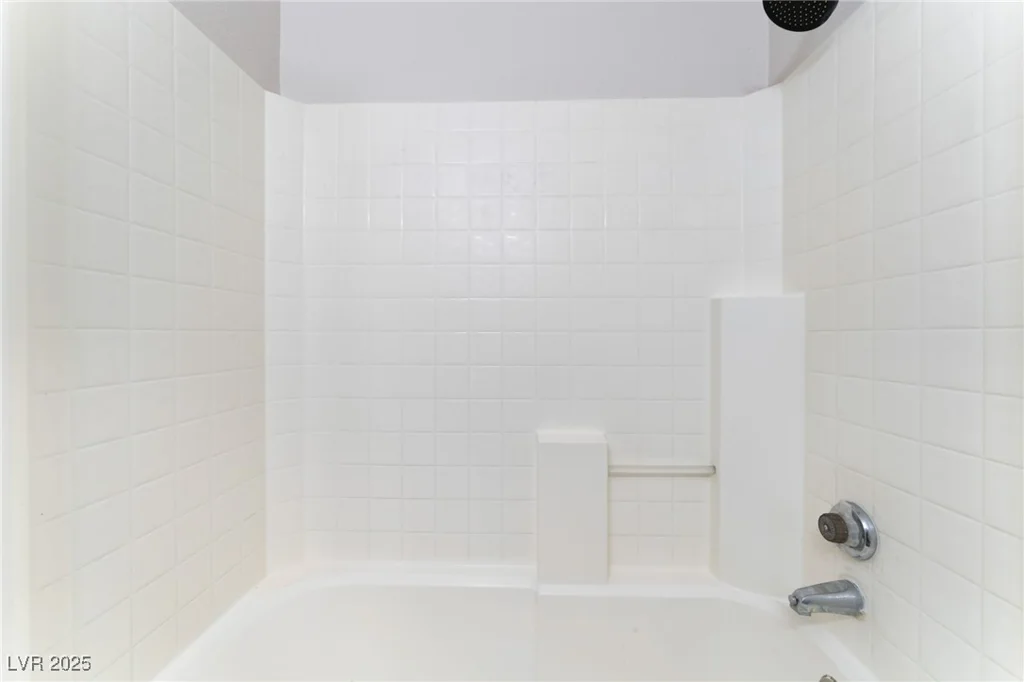 5524 La Pelusa, North Las Vegas, NV 89031