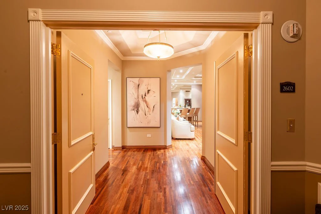 2877 Paradise, Las Vegas, NV 89109