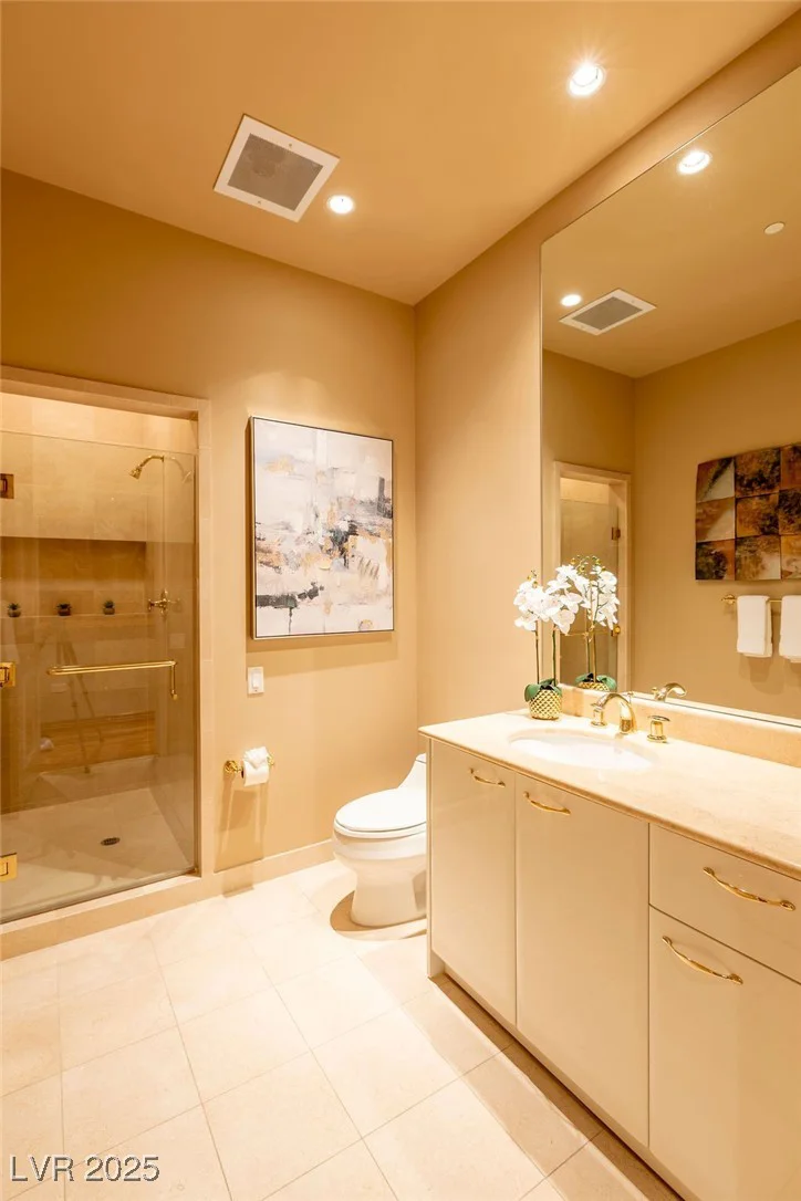 2877 Paradise, Las Vegas, NV 89109