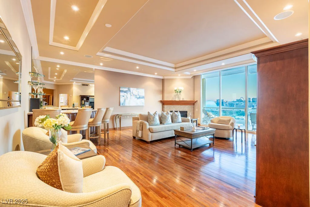 2877 Paradise, Las Vegas, NV 89109