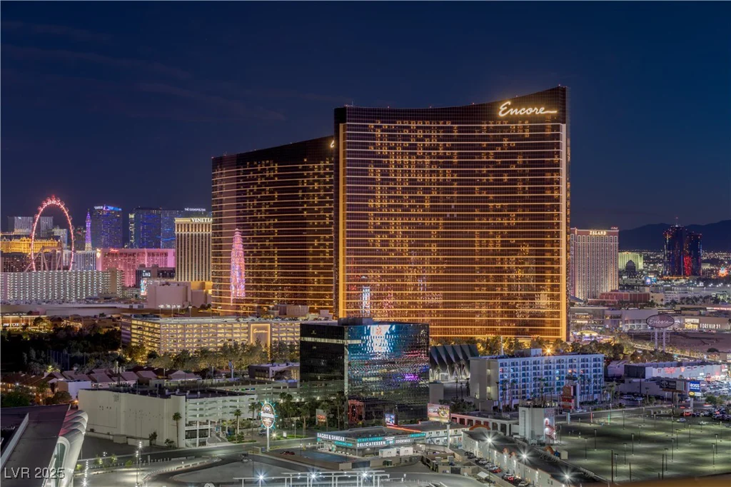 2877 Paradise, Las Vegas, NV 89109