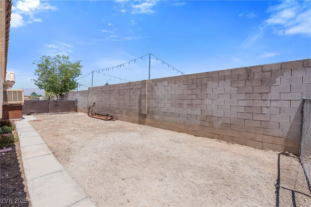 5317 Marietta, Las Vegas, NV 89108