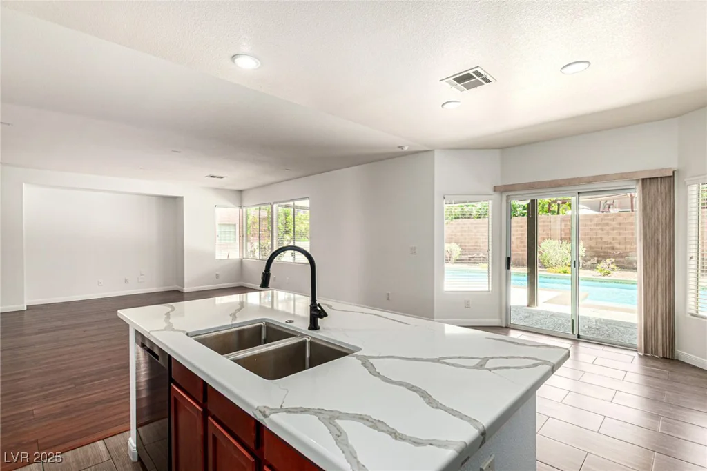 9173 Weeping Hollow, Las Vegas, NV 89178