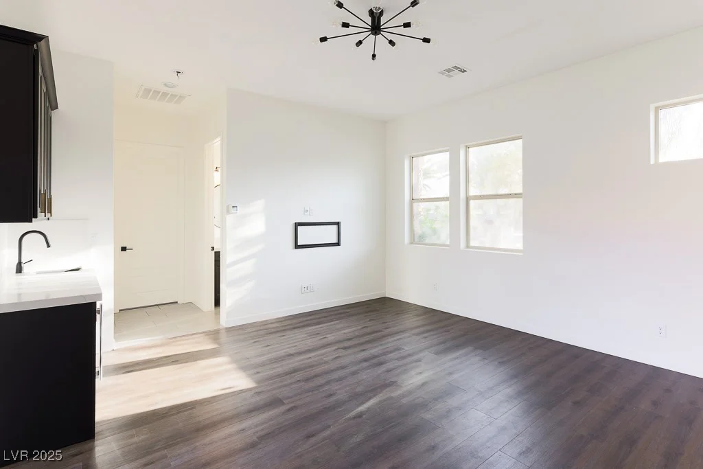 6110 Pebble Glen, Las Vegas, NV 89149