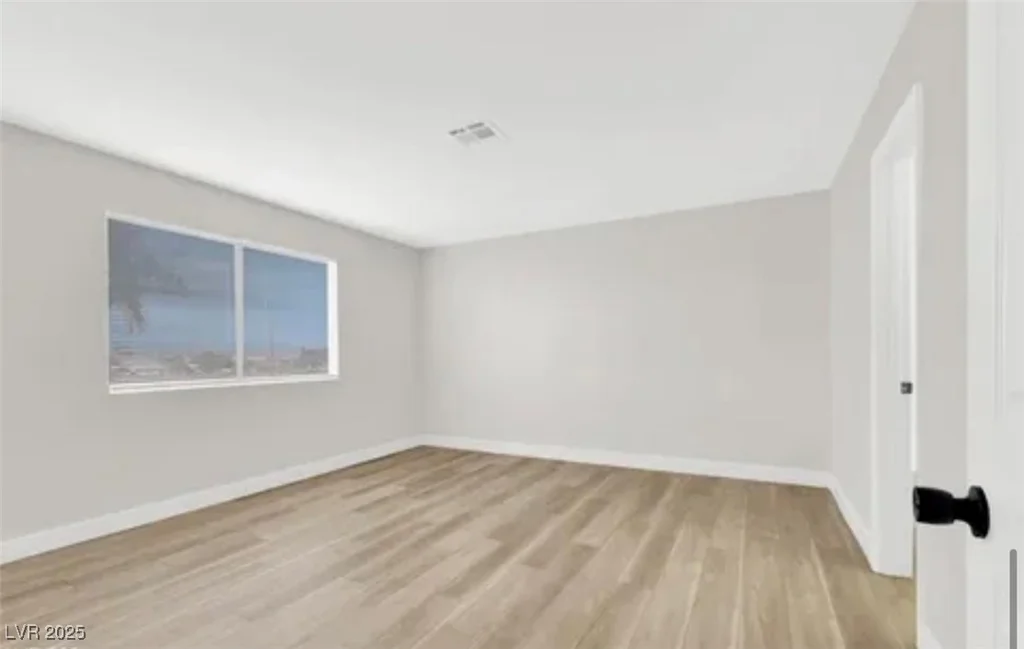 2480 Old Forge, Las Vegas, NV 89121