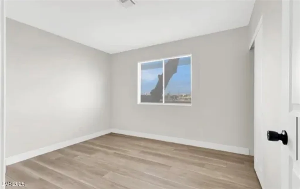 2480 Old Forge, Las Vegas, NV 89121