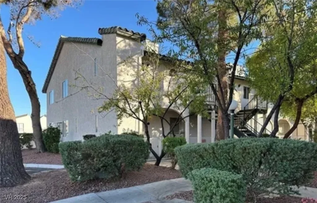 2480 Old Forge, Las Vegas, NV 89121