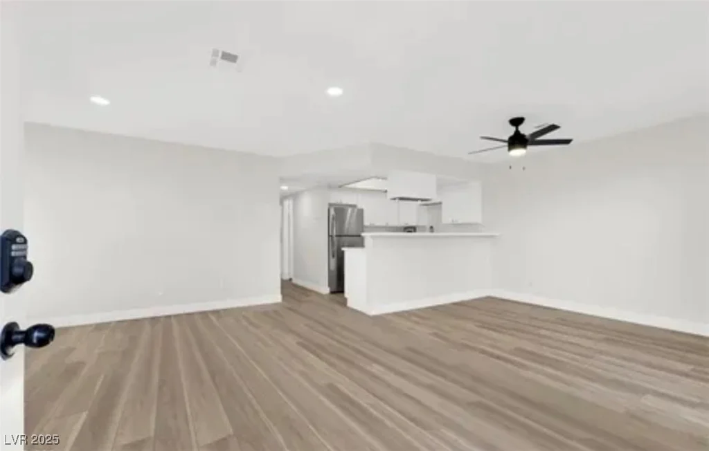 2480 Old Forge, Las Vegas, NV 89121