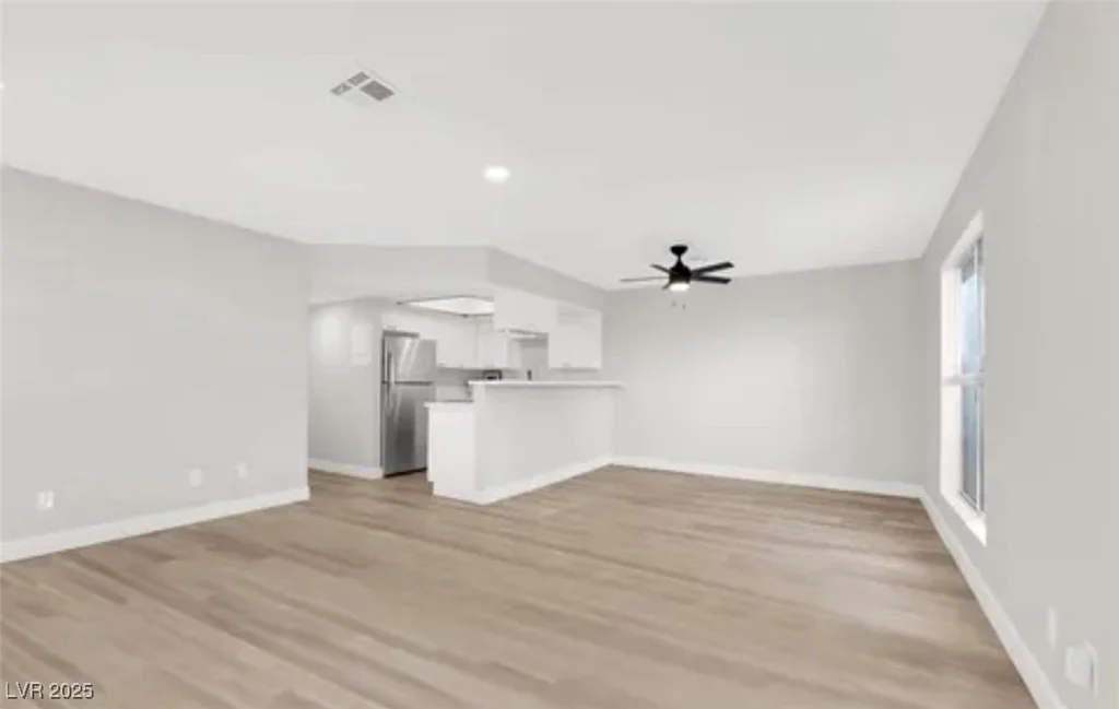 2480 Old Forge, Las Vegas, NV 89121