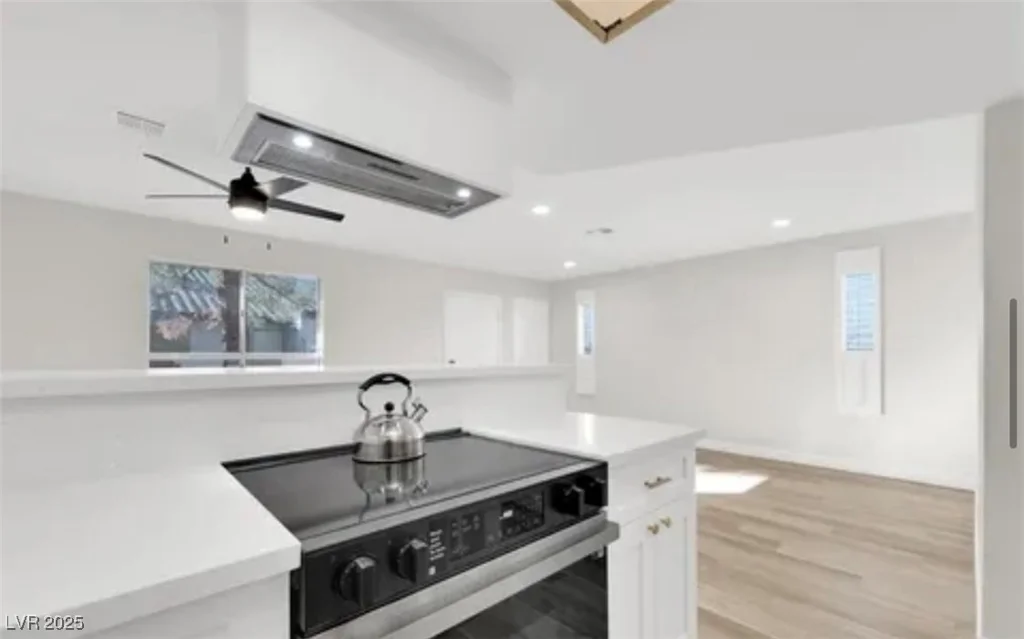 2480 Old Forge, Las Vegas, NV 89121