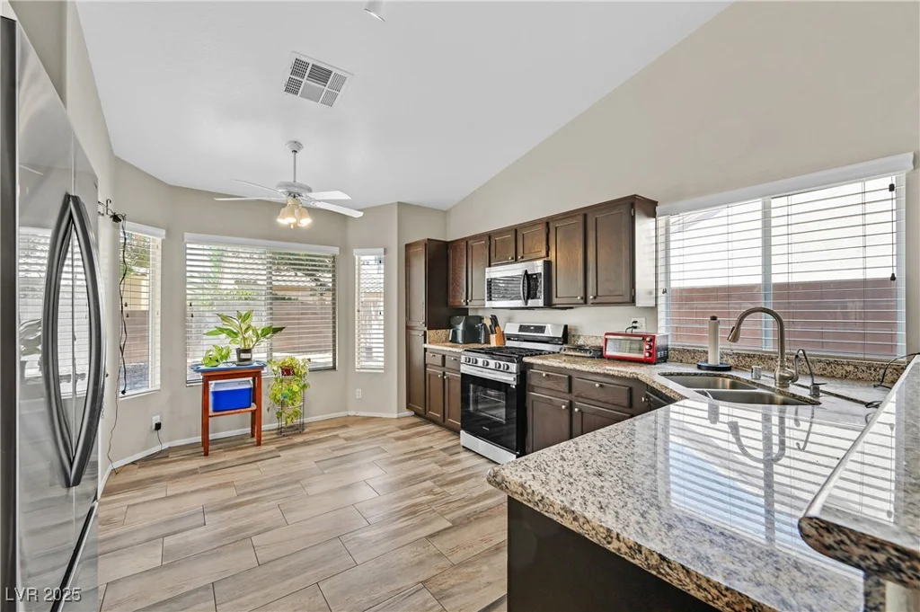 6125 Desert Haven, Las Vegas, NV 89130