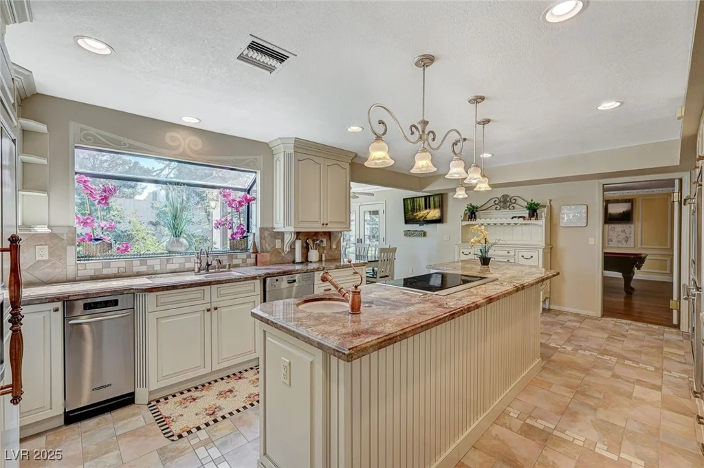 3141 Katie, Las Vegas, NV 89121